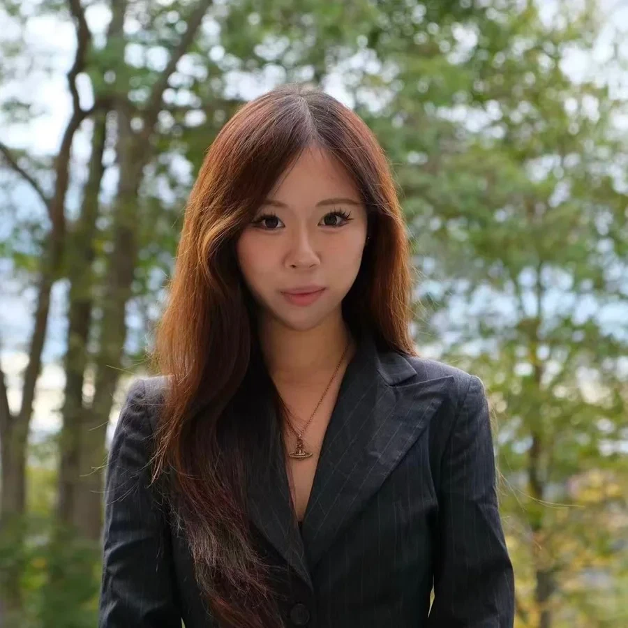 Portrait of Melinda Wu